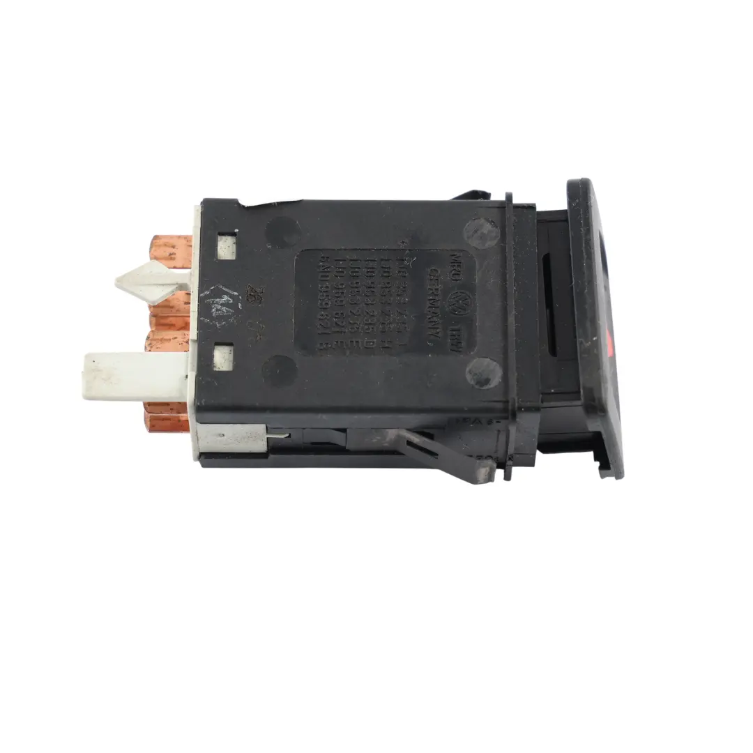 Mk4 Bora Passat Włącznik Świateł Awaryjnych do Volkswagen Golf o numerze 1J0953235J Volkswagen Golf Mk4 Bora Passat Włącznik Świateł Awaryjnych - SKU 1J0953235J - Numer Części 1J0953235J