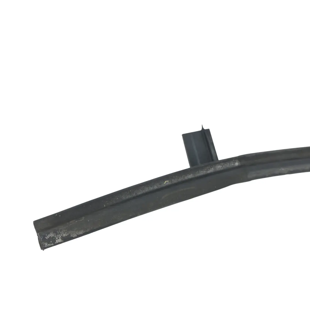 Volkswagen Golf Mk4 Joint Porte Avant Extérieur Inférieur Droit - SKU 1J3837698B - Numéro de pièce 1J3837698B