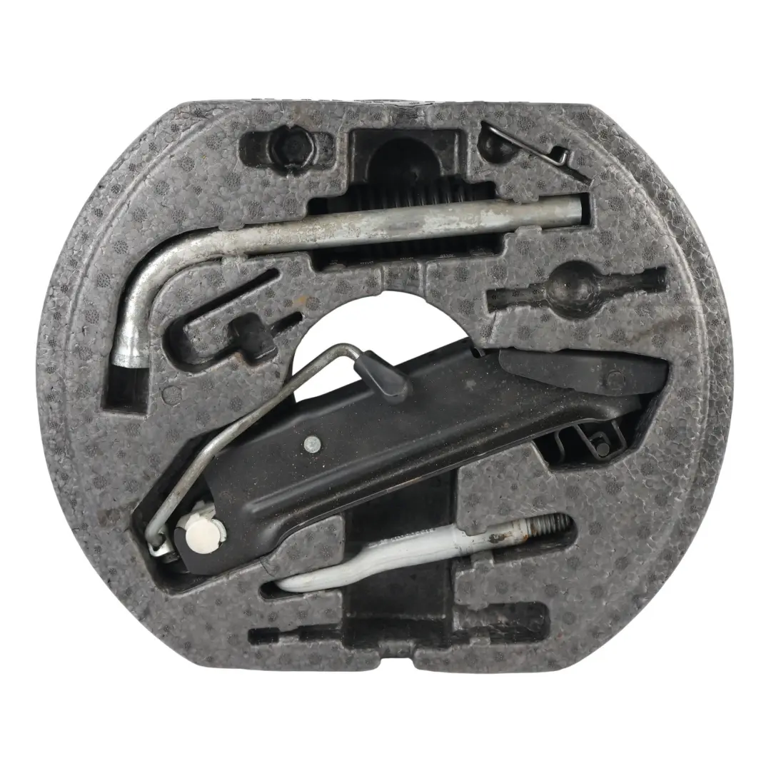Mk6 Zestaw Narzędzi Koła Zapasowego Lewarek do Audi Golf o numerze 1K0012115F Audi Golf Mk6 Zestaw Narzędzi Koła Zapasowego Lewarek - SKU 1K0012115F-2 - Numer Części 1K0012115F