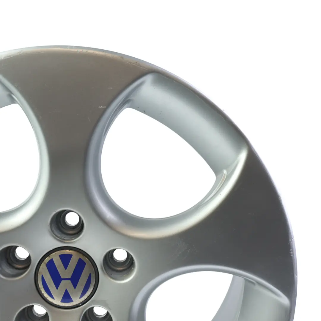 Mk5 GTI Srebrna Felga Aluminiowa 17" ET:51 7.5J do Volkswagen Golf o numerze 1K0601025AC Volkswagen Golf Mk5 GTI Srebrna Felga Aluminiowa 17" ET:51 7.5J - SKU 1K0601025AC-2 - Numer Części 1K0601025AC