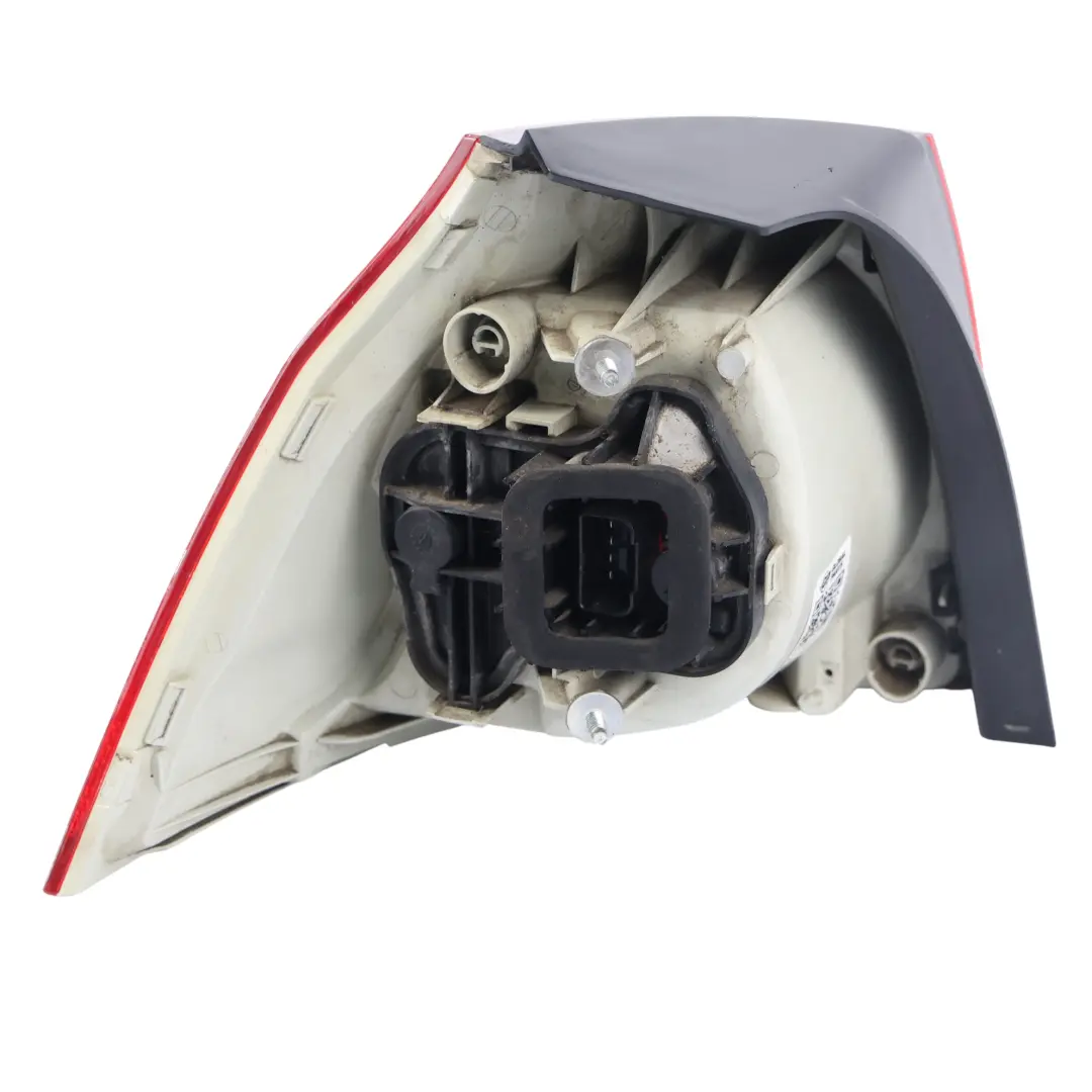 Volkswagen Golf Mk5 1K Tail Light Outer Lamp Rear Right O/S - SKU 1K6945096N - Part number 1K6945096N