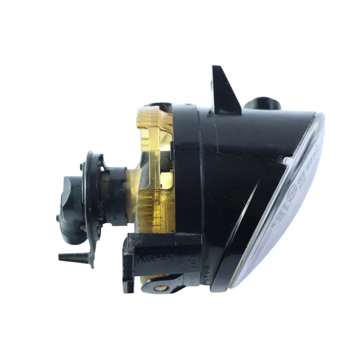 1K Lampa Mgielna Halogen Prawa 2.0 TFSI do Volkswagen Golf GTI o numerze 1K6953123H Volkswagen Golf GTI 1K Lampa Mgielna Halogen Prawa 2.0 TFSI - SKU 1T0941700H - Numer Części 1K6953123H