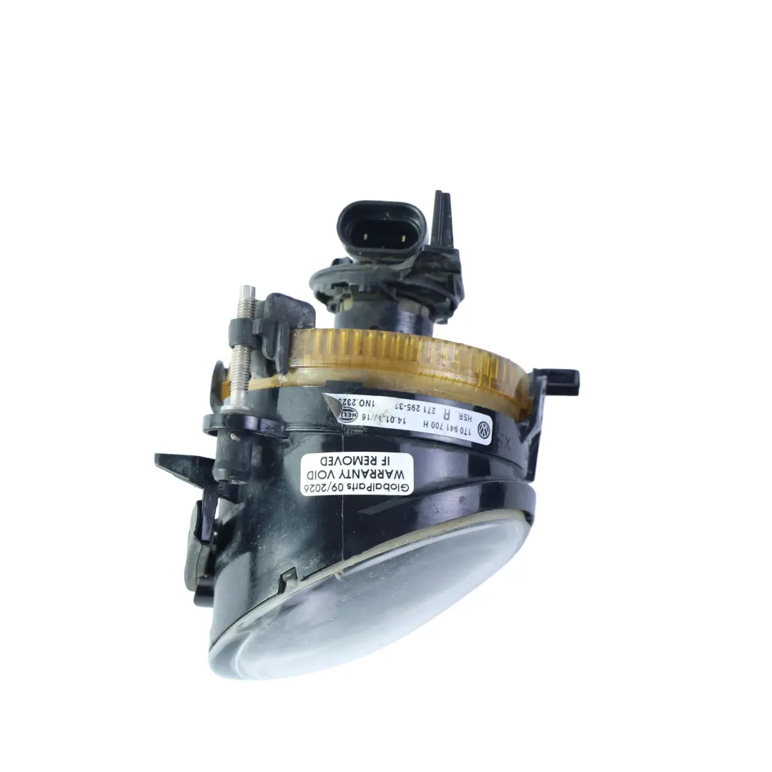 1K Lampa Mgielna Halogen Prawa 2.0 TFSI do Volkswagen Golf GTI o numerze 1K6953123H Volkswagen Golf GTI 1K Lampa Mgielna Halogen Prawa 2.0 TFSI - SKU 1T0941700H - Numer Części 1K6953123H