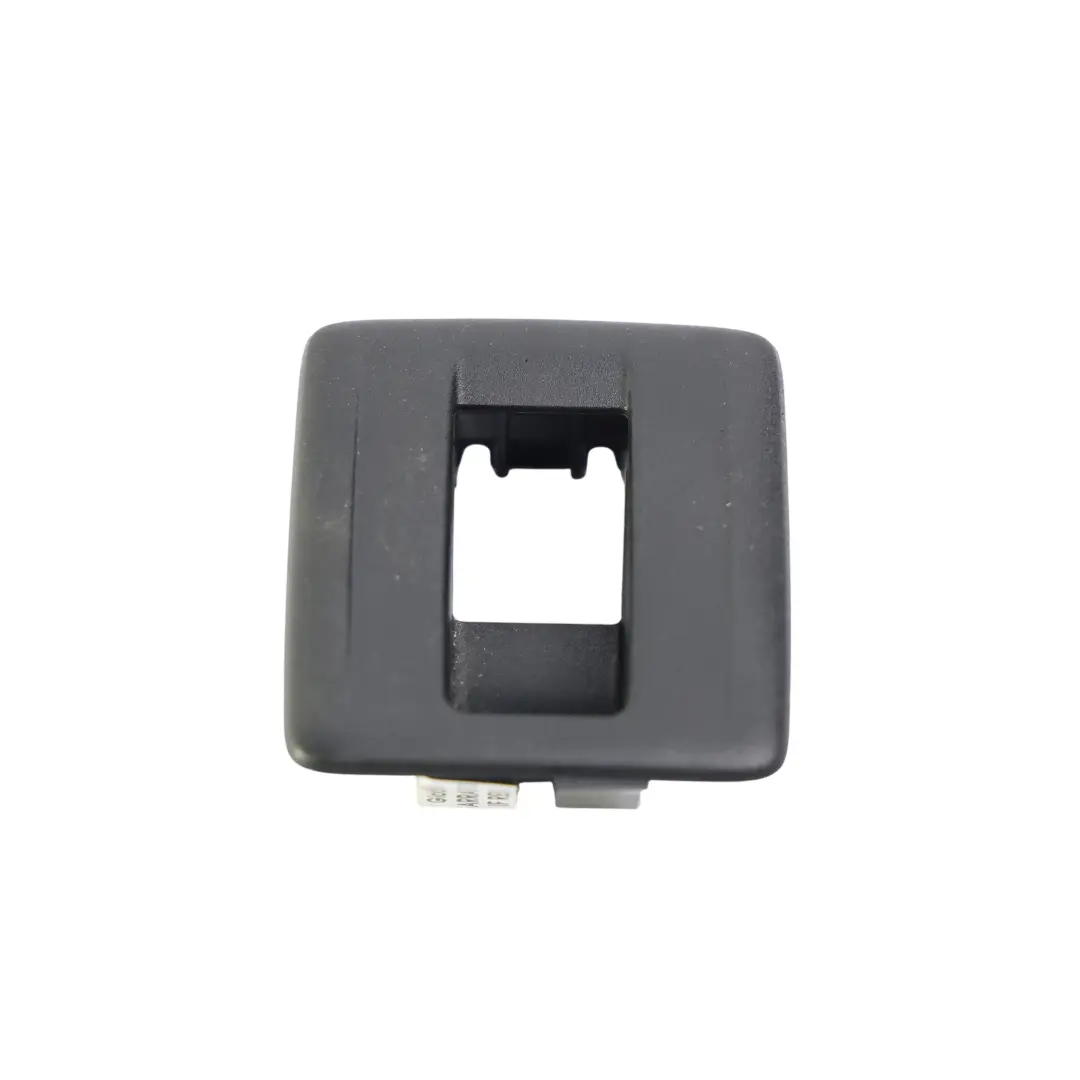 Volkswagen Scirocco Mk3 Uchwyt Ramka Włącznika Szyby - SKU 1K8959851J - Numer Części 1K8959851J