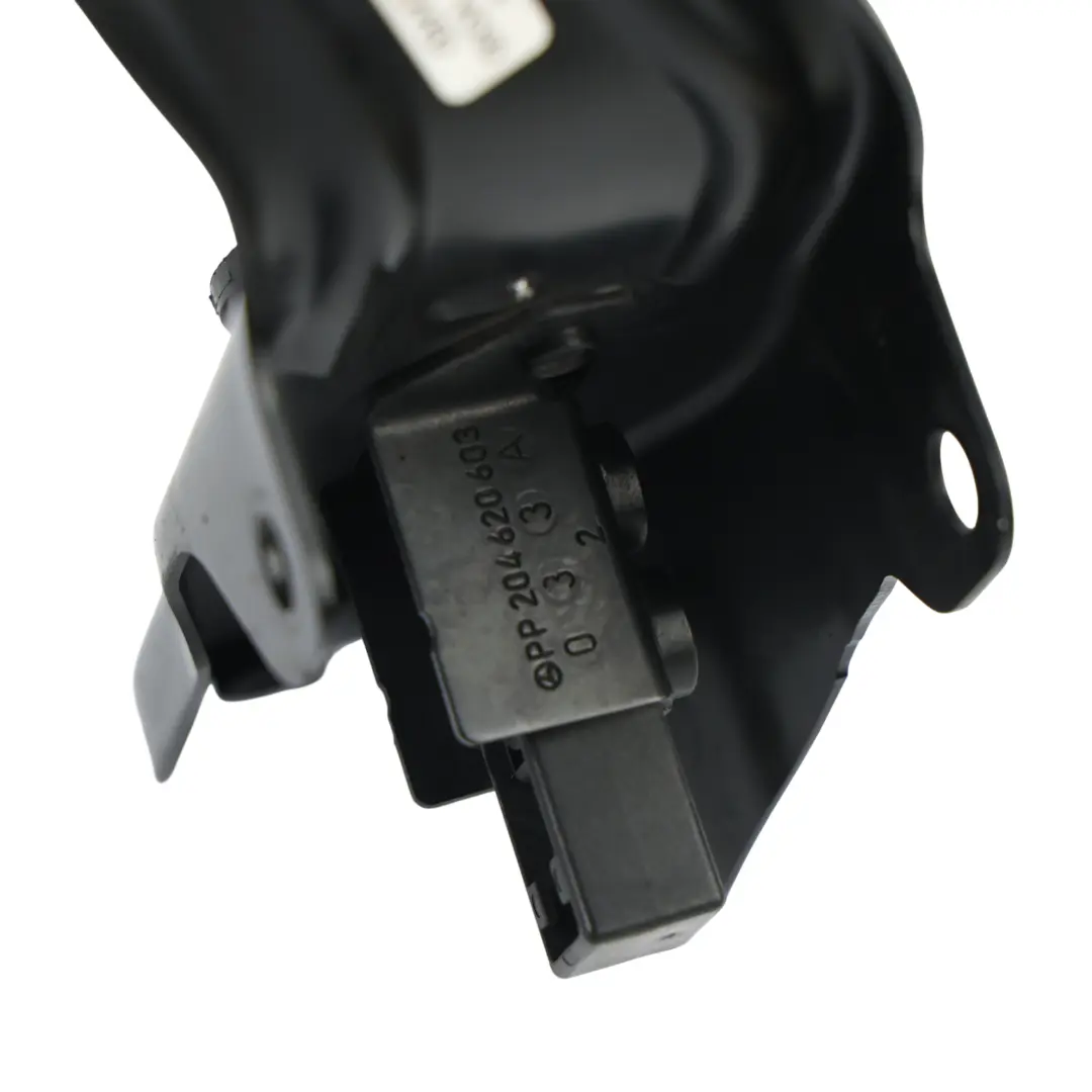 Soporte Montaje Faro Delantero Izquierdo para Mercedes E-Class W212 con número de pieza 212620027 Mercedes E-Class W212 Soporte Montaje Faro Delantero Izquierdo - SKU 212620027 - Número de pieza 212620027