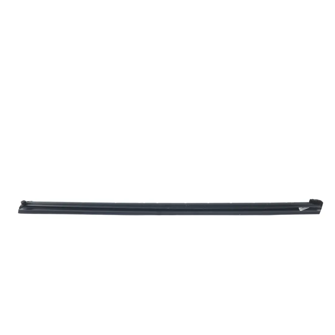 Mk8 Front Door Window Inner Seal Gasket Right O/S H1BB-A20570-AD to Ford Fiesta with Part number 2176906 Ford Fiesta Mk8 Front Door Window Inner Seal Gasket Right O/S H1BB-A20570-AD - SKU 2176906 - Part number 2176906