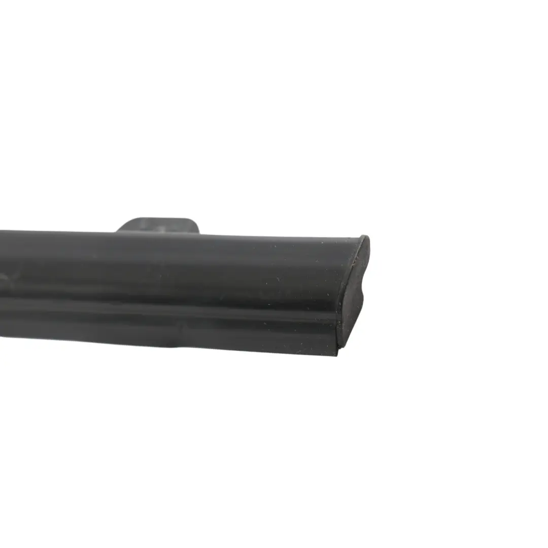 Ford Fiesta ST Mk8 3Dr Front Door Weatherstrip Strip Outer Left N/S - SKU 2347388 - Part number 2347388