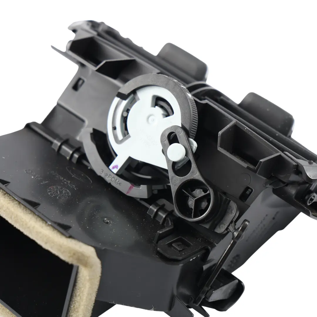 Ford Kuga MK3 Kratka Nawiewu Konsoli Środkowej Tylnej LJ6B-19C570-AA - SKU 2438176 - Numer Części 2438176