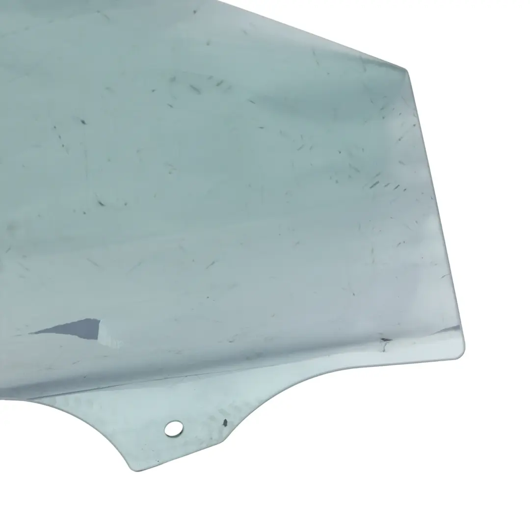 Mk8 Szyba Drzwi Prawy Przód AS2 H1BB-B21410-A do Ford Fiesta o numerze 2453920 Ford Fiesta Mk8 Szyba Drzwi Prawy Przód AS2 H1BB-B21410-A - SKU 2453920 - Numer Części 2453920