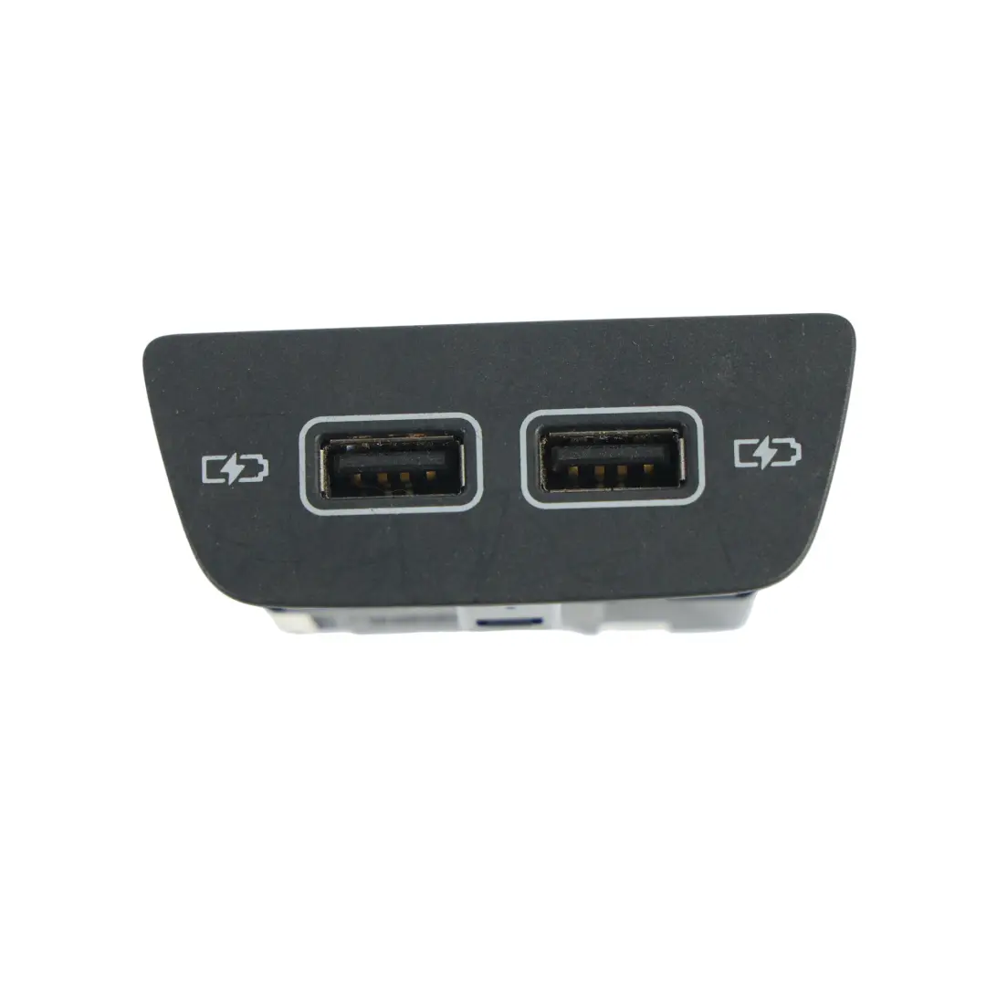 MK6 Prise Double USB Chargeur Sortie pour Volkswagen Polo à propos du numéro de pièce 2G0035954 Volkswagen Polo MK6 Prise Double USB Chargeur Sortie - SKU 2G0035954 - Numéro de pièce 2G0035954