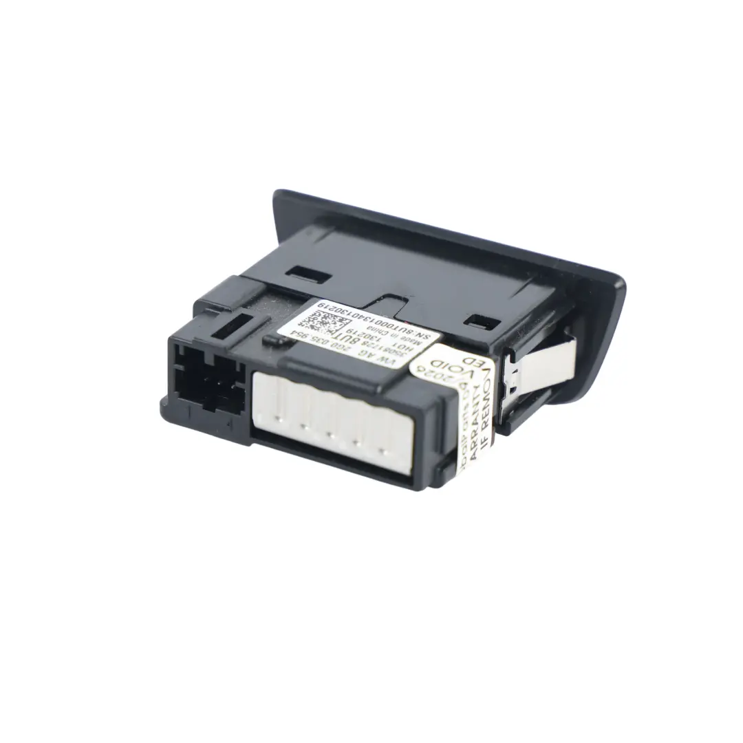 Volkswagen Polo Mk6 Podwójne Gniazdo USB Port Ładowania - SKU 2G0035954 - Numer Części 2G0035954