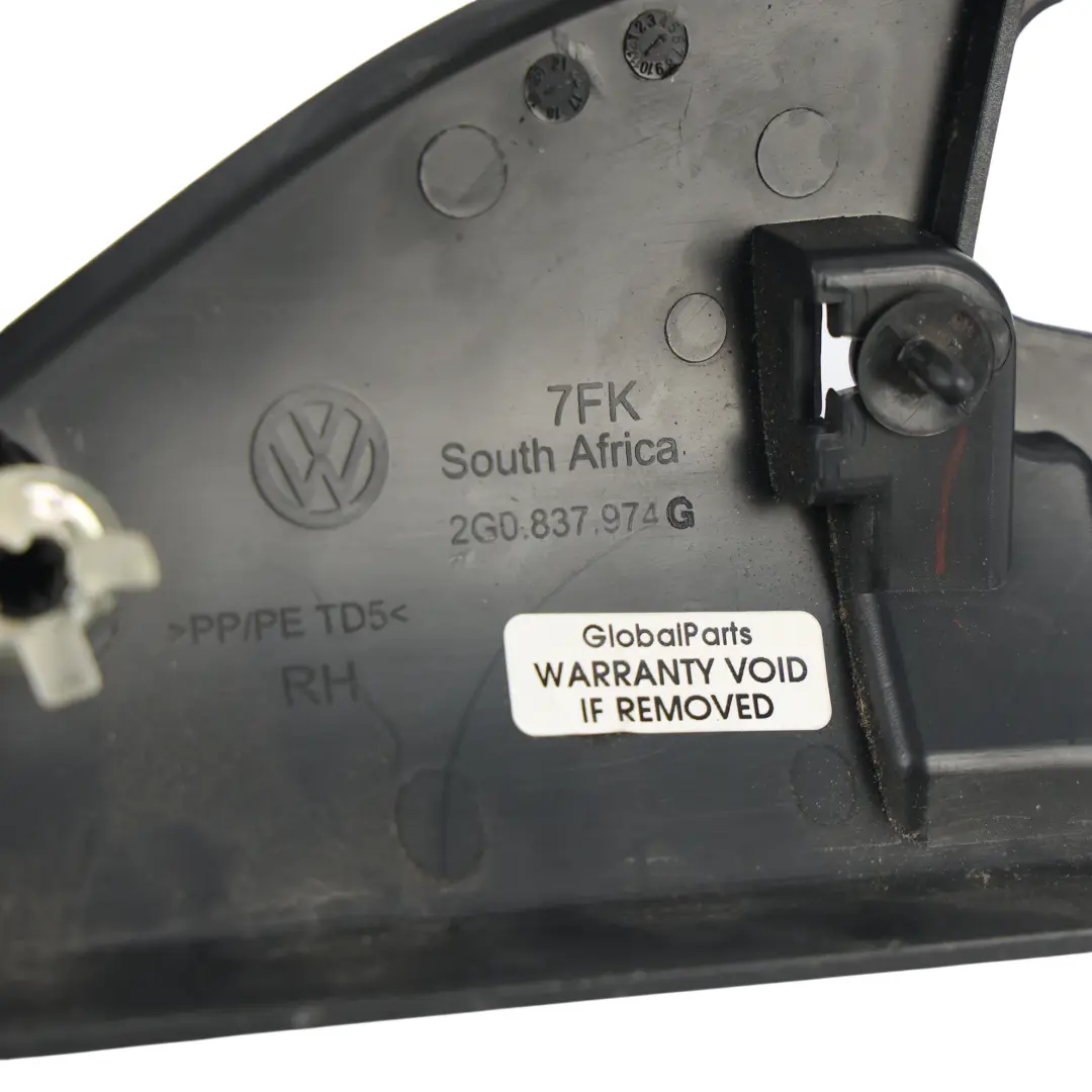 Osłona Trójkąt Lusterka Drzwi Prawa do Volkswagen Polo Gti Aw1 o numerze 2G0837974G Volkswagen Polo Gti Aw1 Osłona Trójkąt Lusterka Drzwi Prawa - SKU 2G0837974G - Numer Części 2G0837974G