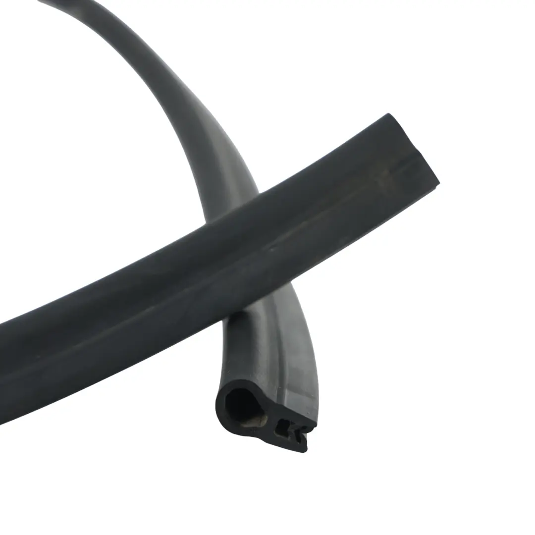 Junta Tapa Caja Agua Capó para Volkswagen T-Roc con número de pieza 2GA823723 Volkswagen T-Roc Junta Tapa Caja Agua Capó - SKU 2GA823723 - Número de pieza 2GA823723