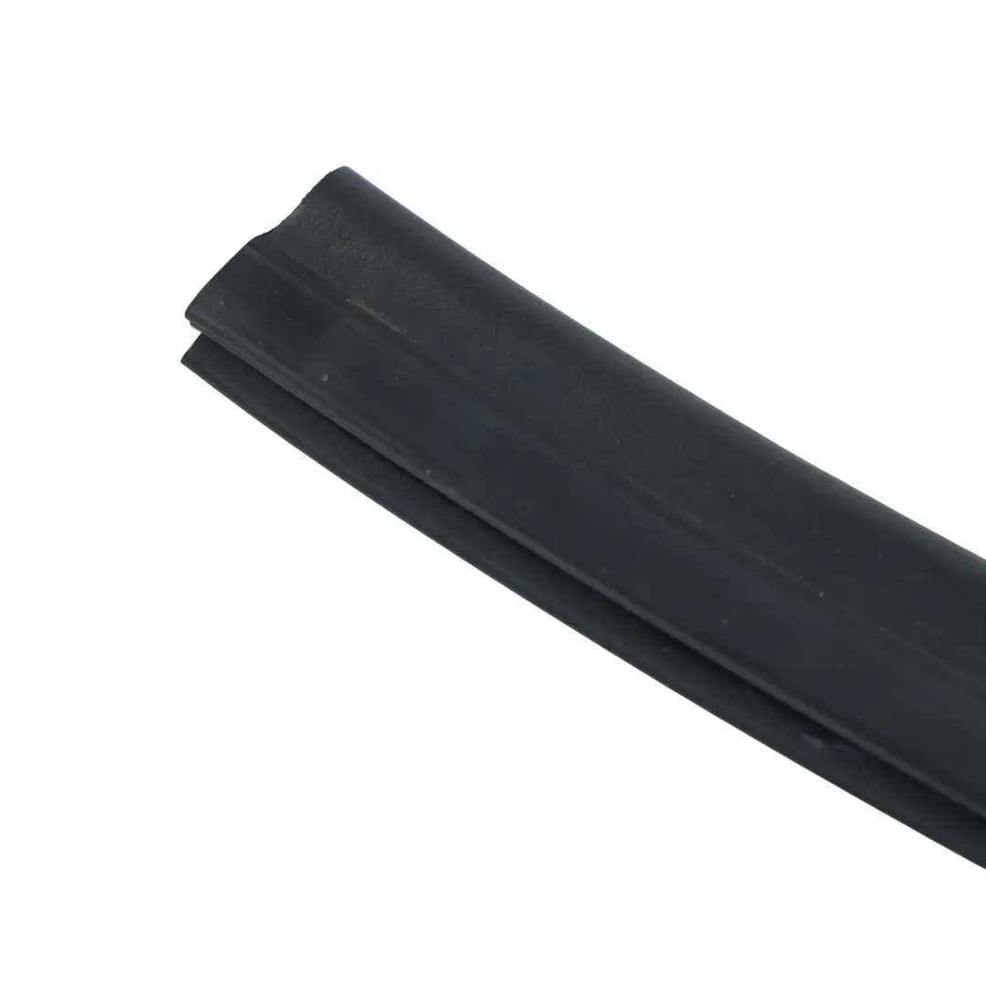 Junta Tapa Caja Agua Capó para Volkswagen T-Roc con número de pieza 2GA823723 Volkswagen T-Roc Junta Tapa Caja Agua Capó - SKU 2GA823723 - Número de pieza 2GA823723