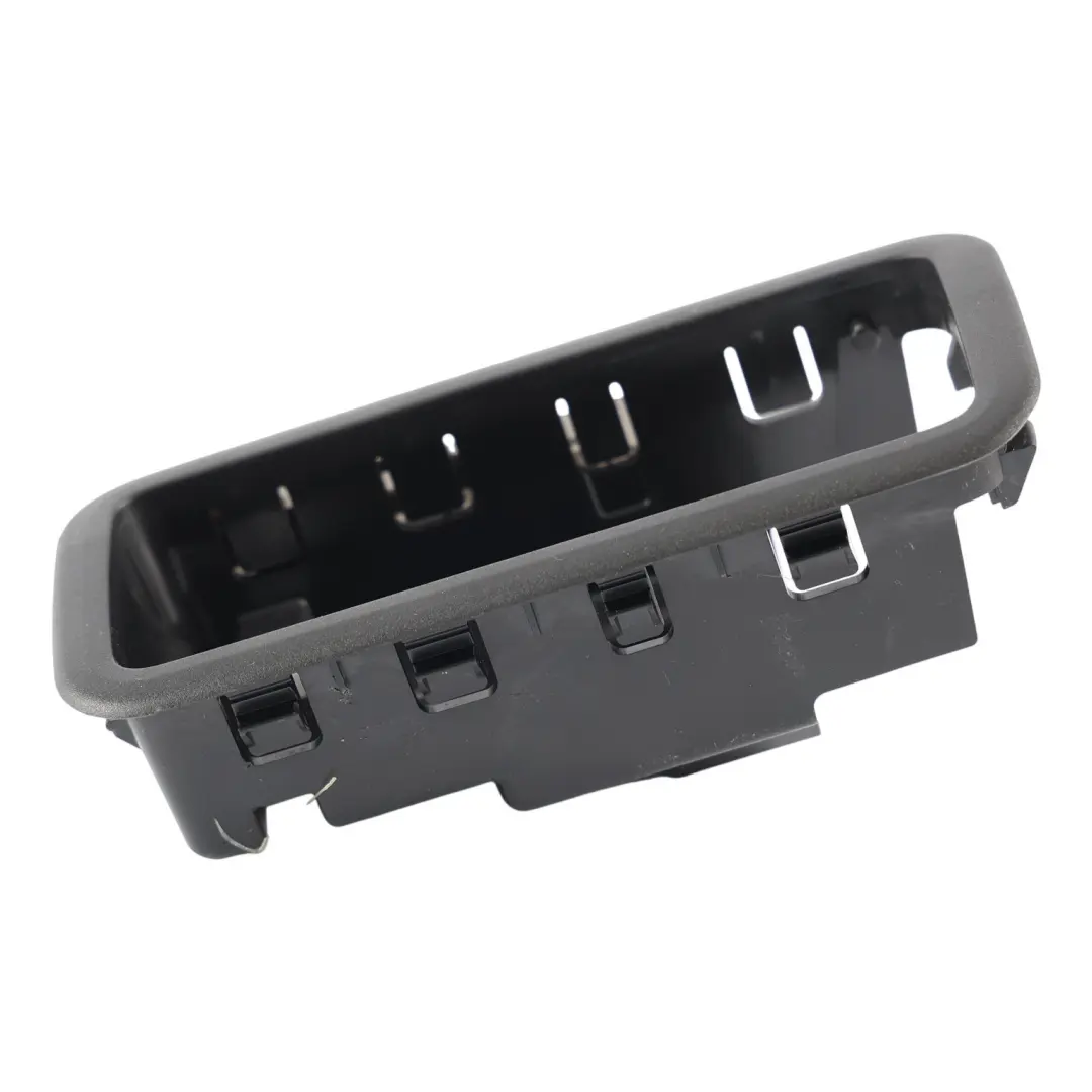 Supporto Cornice Luce Lampada Cielo Posteriore per Volkswagen T-Roc con numero di parte 2GA861303 Volkswagen T-Roc Supporto Cornice Luce Lampada Cielo Posteriore - SKU 2GA861303 - Numero di parte 2GA861303