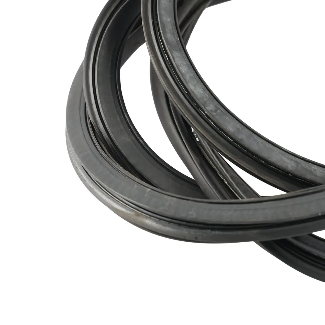 2K Guarnizione Gomma Porta Scorrevole per Volkswagen Caddy Maxi con numero di parte 2K5843792G Volkswagen Caddy Maxi 2K Guarnizione Gomma Porta Scorrevole - SKU 2K5843792G - Numero di parte 2K5843792G