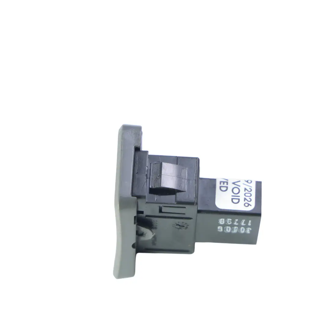 Mk2 Door Window Lifter Switch Button Unit to Fiat Panda with Part number 305061779B Fiat Panda Mk2 Door Window Lifter Switch Button Unit - SKU 305061779B - Part number 305061779B