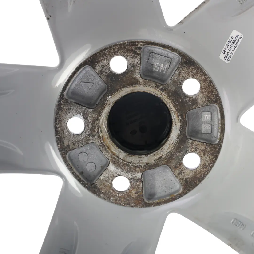 Felga Aluminiowa Srebrna 17" 7.5J ET47 do Volkswagen Passat B6 o numerze 3C0601025E Volkswagen Passat B6 Felga Aluminiowa Srebrna 17" 7.5J ET47 - SKU 3C0601025E-2 - Numer Części 3C0601025E