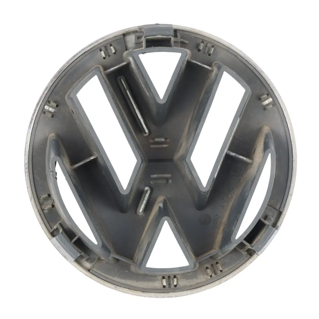Volkswagen Passat B6 Emblemat Zderzaka Przedniego 130MM - SKU 3C0853601C - Numer Części 3C0853601C