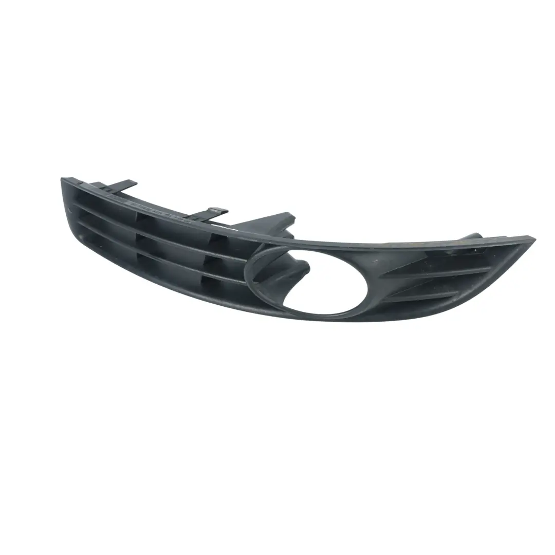 Griglia Paraurti Anteriore Sinistra per Volkswagen Passat B6 con numero di parte 3C0853665A Volkswagen Passat B6 Griglia Paraurti Anteriore Sinistra - SKU 3C0853665A - Numero di parte 3C0853665A