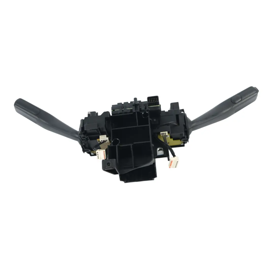 Combi Przełącznik Zespolony do Volkswagen Passat B6 o numerze 3C9953513Q Volkswagen Passat B6 Combi Przełącznik Zespolony - SKU 3C9953513Q - Numer Części 3C9953513Q