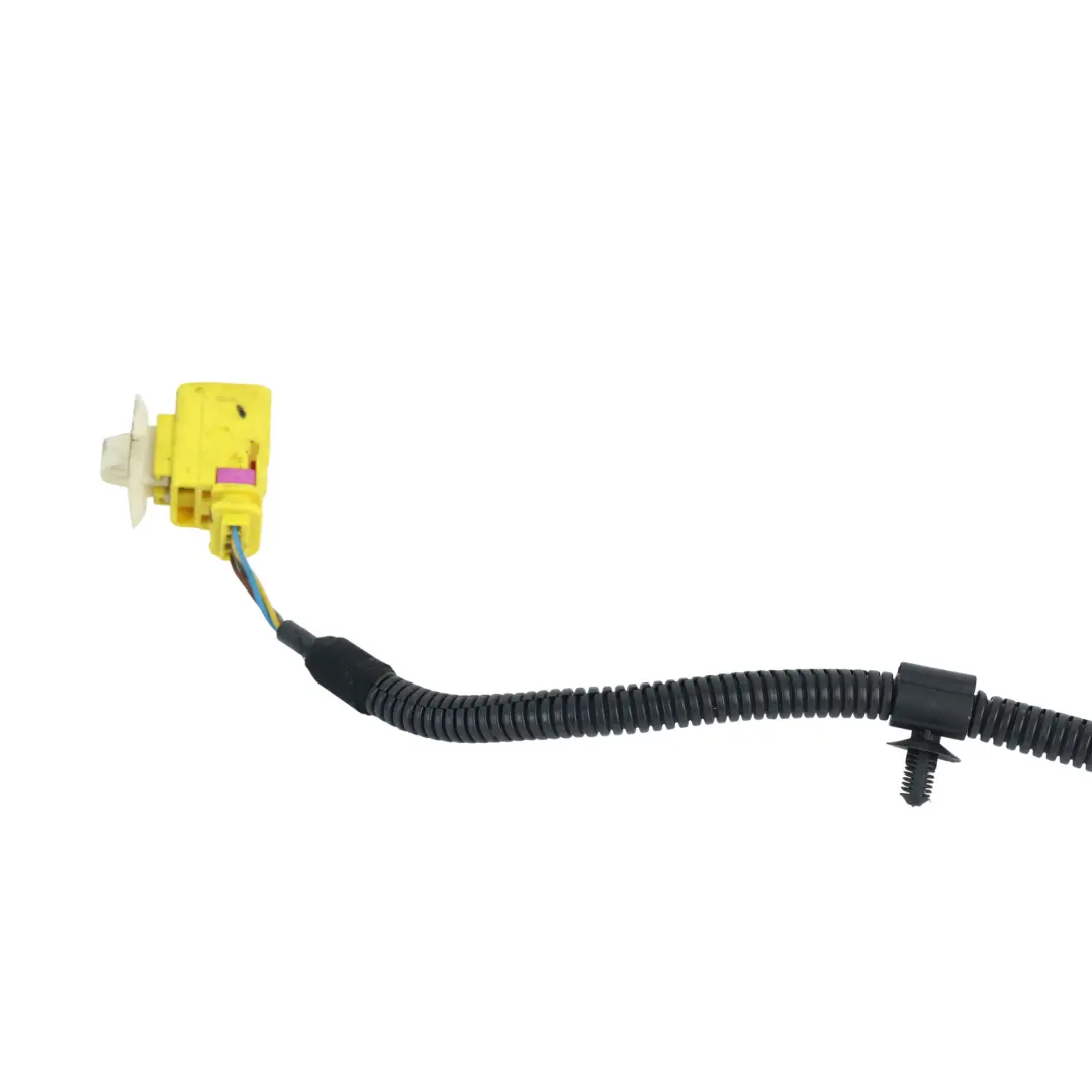 Klamra Pasa Przednia Prawa Satynowa Czarna do VW Phaeton 3D o numerze 3D0857756J VW Phaeton 3D Klamra Pasa Przednia Prawa Satynowa Czarna - SKU 3D0857756J - Numer Części 3D0857756J