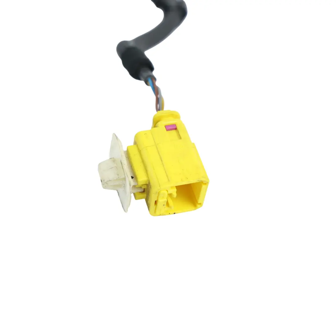 Klamra Pasa Przednia Prawa Satynowa Czarna do VW Phaeton 3D o numerze 3D0857756J VW Phaeton 3D Klamra Pasa Przednia Prawa Satynowa Czarna - SKU 3D0857756J - Numer Części 3D0857756J