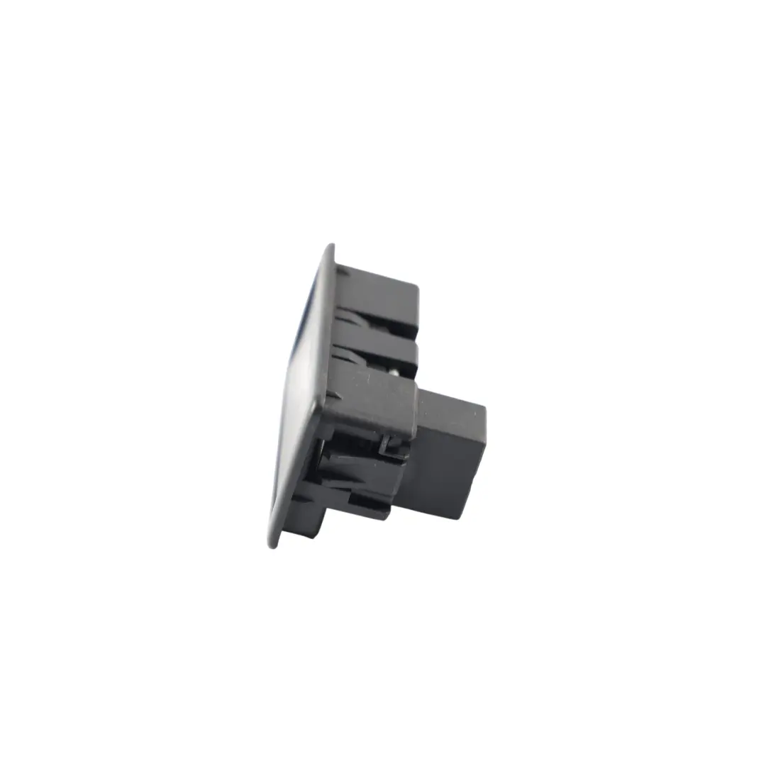 Przycisk Otwierania Klapy Bagażnika do Volkswagen T-ROC A11 o numerze 3G0959831 Volkswagen T-ROC A11 Przycisk Otwierania Klapy Bagażnika - SKU 3G0959831-1 - Numer Części 3G0959831