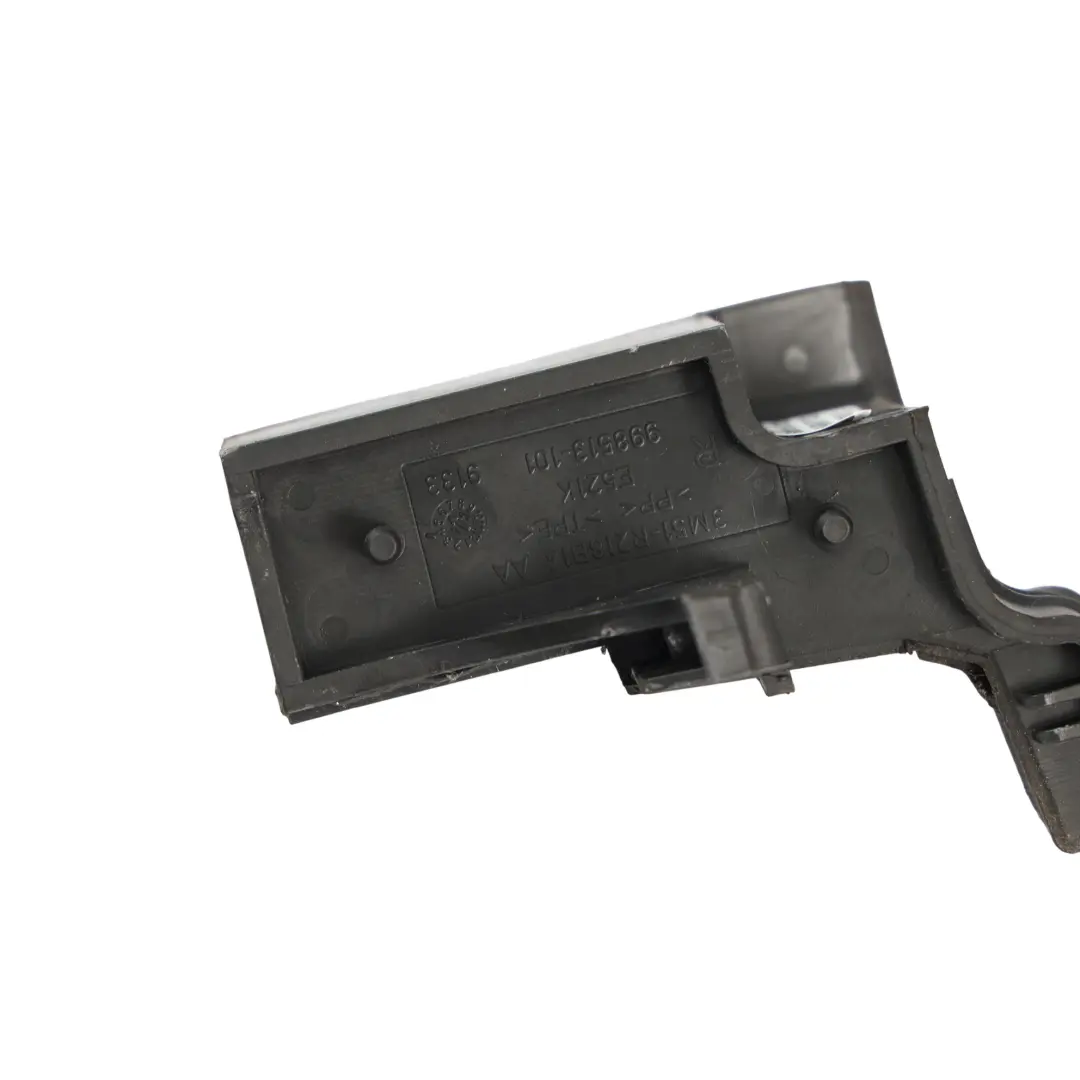 C394 Supporto Serratura Porta Anteriore Destra per Ford Kuga con numero di parte 3M51-R218B14-AA Ford Kuga C394 Supporto Serratura Porta Anteriore Destra - SKU 3M51-R218B14-AA - Numero di parte 3M51-R218B14-AA