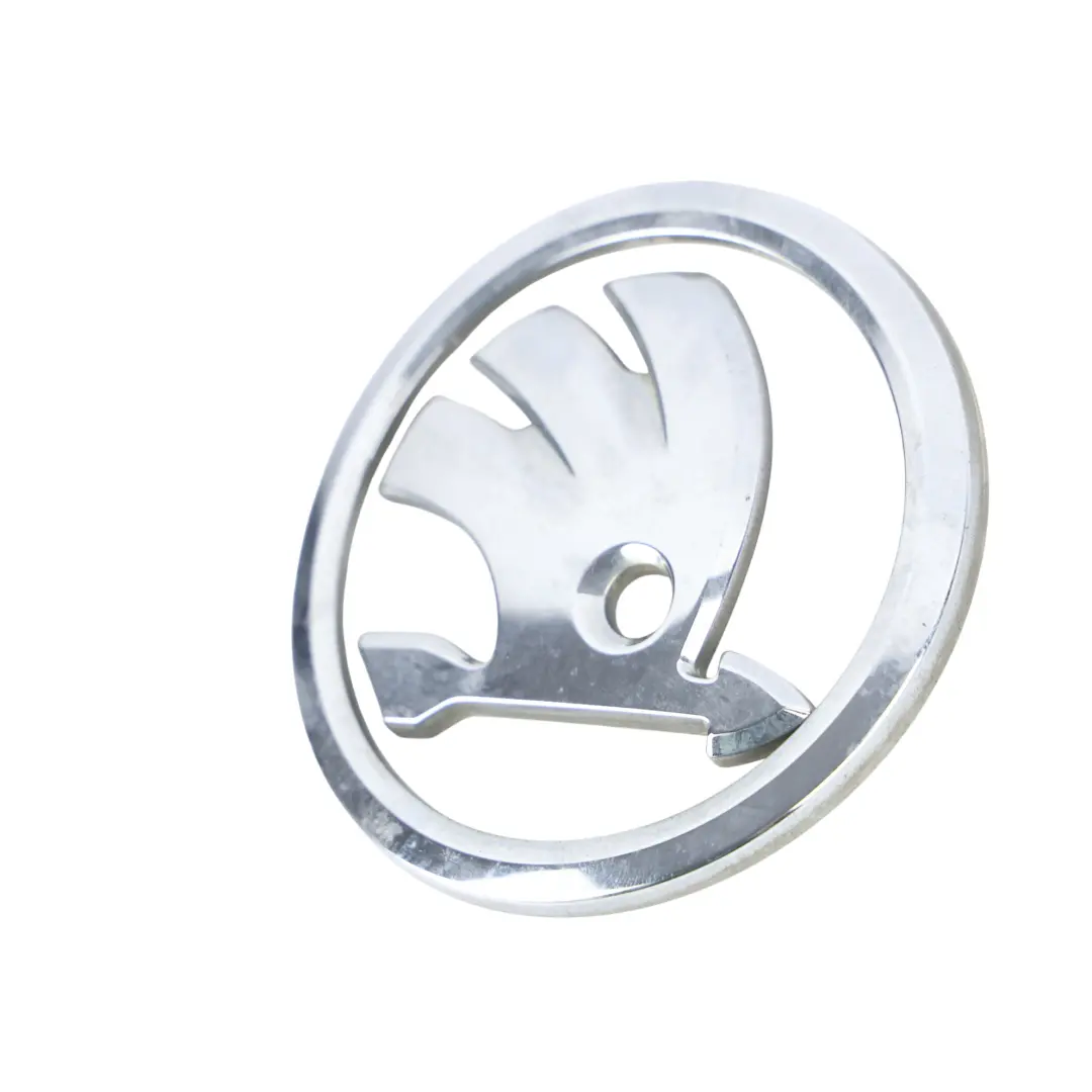 Mk3 Emblema Maletero Cromado para Skoda Superb con número de pieza 3V0853621A Skoda Superb Mk3 Emblema Maletero Cromado - SKU 3V0853621A-1 - Número de pieza 3V0853621A