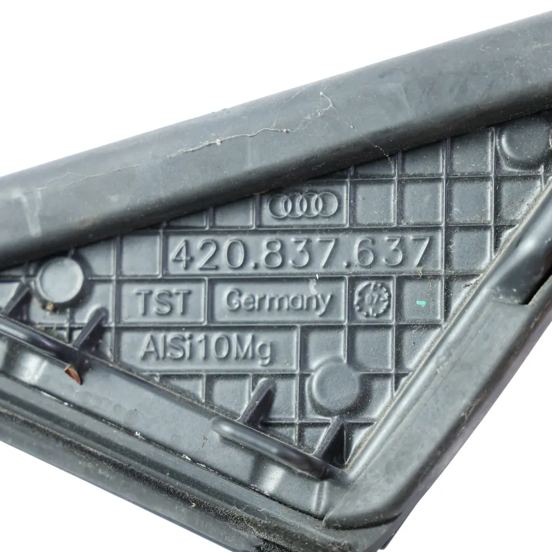 Audi R8 42 Lewa Osłona Trójkąt Szyby Drzwi - SKU 420837637 - Numer Części 420837637