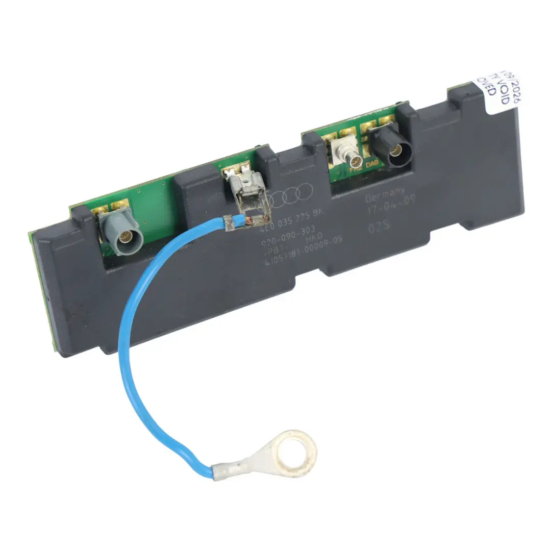 Aerial Amplifier Digital Radio Reception Module Right O/S to Audi A8 D3 with Part number 4E0035225BK Audi A8 D3 Aerial Amplifier Digital Radio Reception Module Right O/S - SKU 4E0035225BK - Part number 4E0035225BK