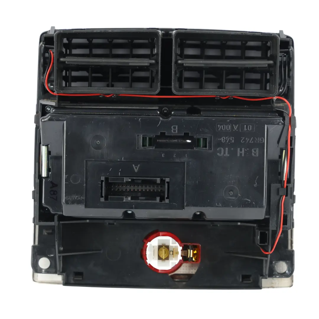 Rejilla Ventilación Consola Trasera Panel Clima para Audi A8 D3 con número de pieza 4E0819203B Audi A8 D3 Rejilla Ventilación Consola Trasera Panel Clima - SKU 4E0819203B - Número de pieza 4E0819203B