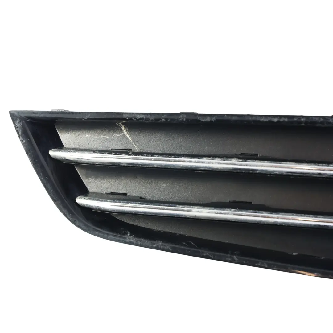 Audi A8 D4 Kratka Zderzaka Przedniego Prawa - SKU 4H0807680M - Numer Części 4H0807680M