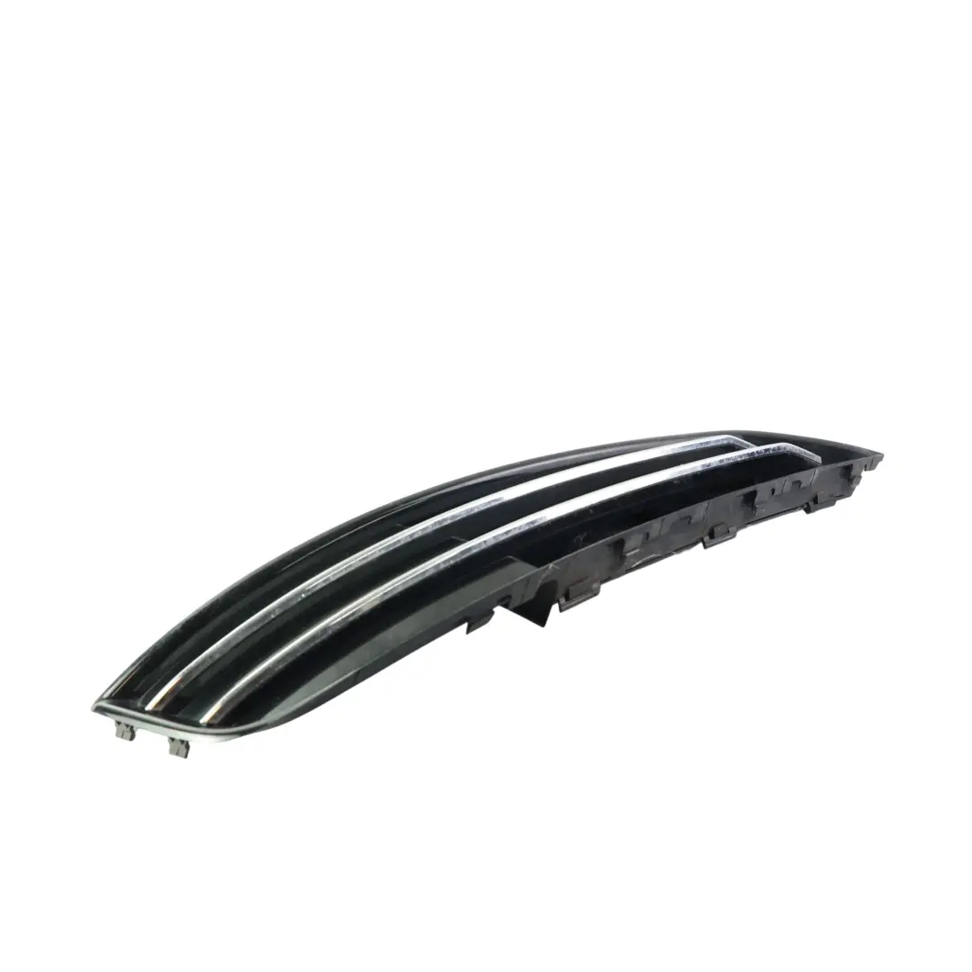Kratka Zderzaka Przedniego Prawa do Audi A8 D4 o numerze 4H0807680M Audi A8 D4 Kratka Zderzaka Przedniego Prawa - SKU 4H0807680M - Numer Części 4H0807680M