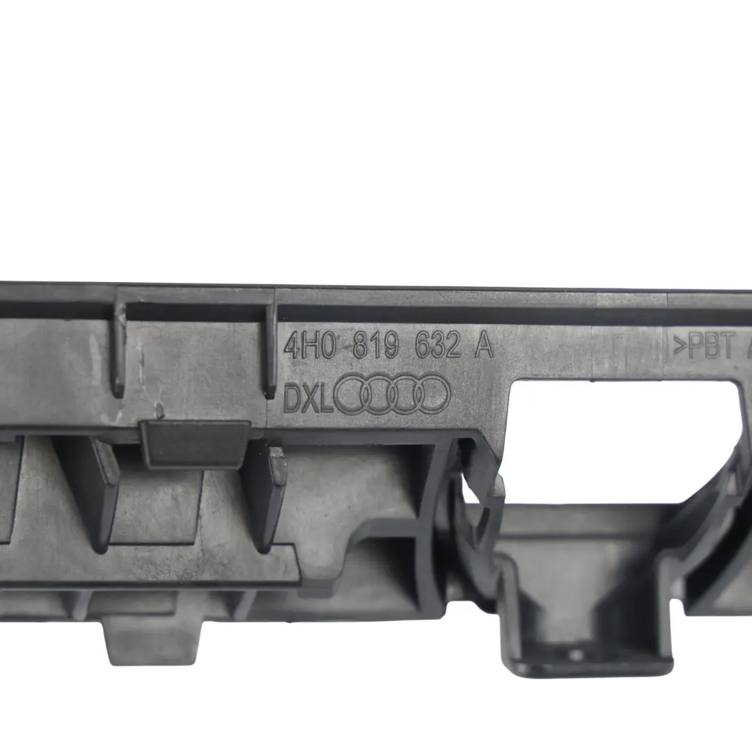 Audi A8 D4 Bocchetta Aria Parabrezza Anteriore Centrale - SKU 4H0819632A - Numero di parte 4H0819632A