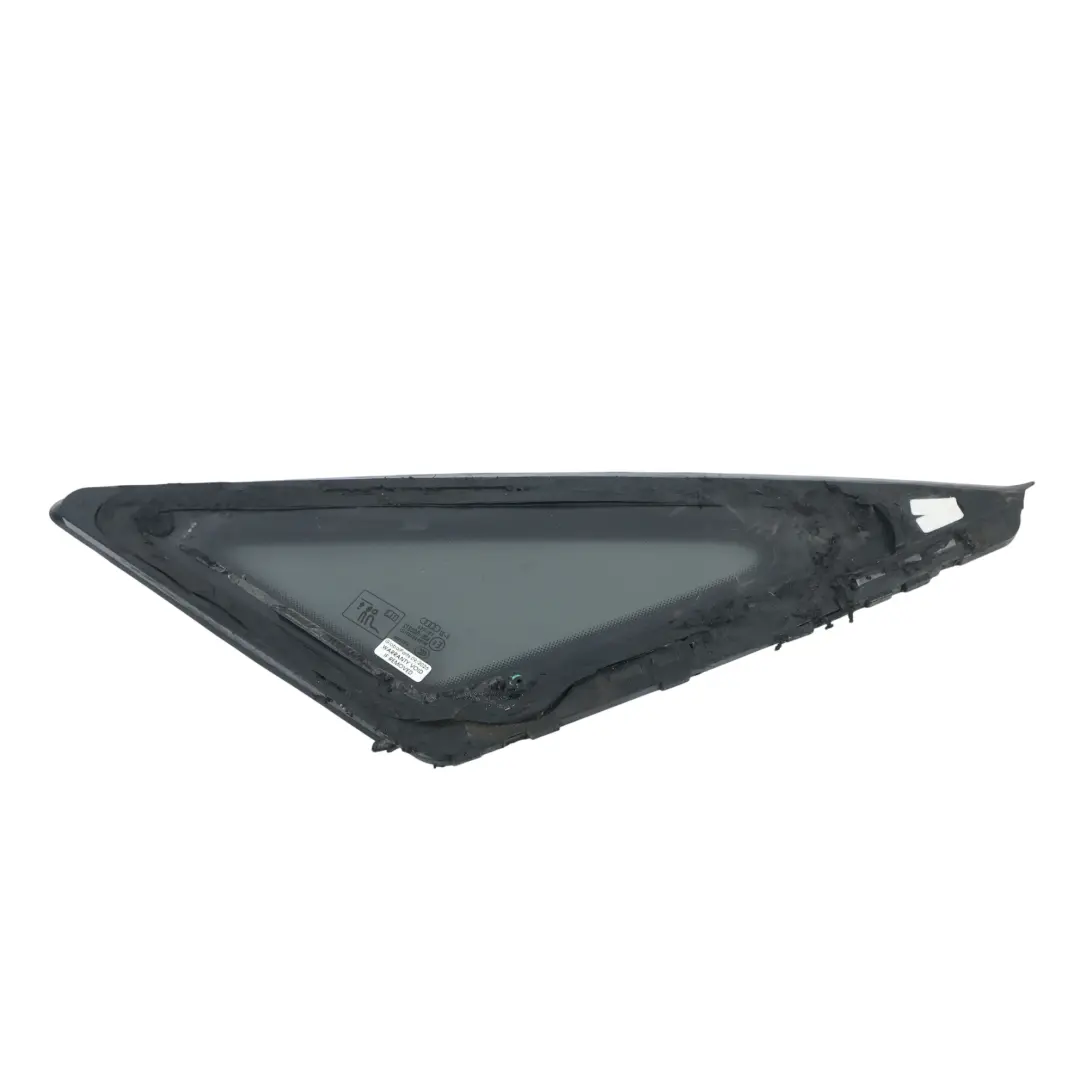 Vetro Quarto Finestrino Posteriore Sinistro AS3 per Audi A8 D4 con numero di parte 4H0845299F Audi A8 D4 Vetro Quarto Finestrino Posteriore Sinistro AS3 - SKU 4H0845299F - Numero di parte 4H0845299F