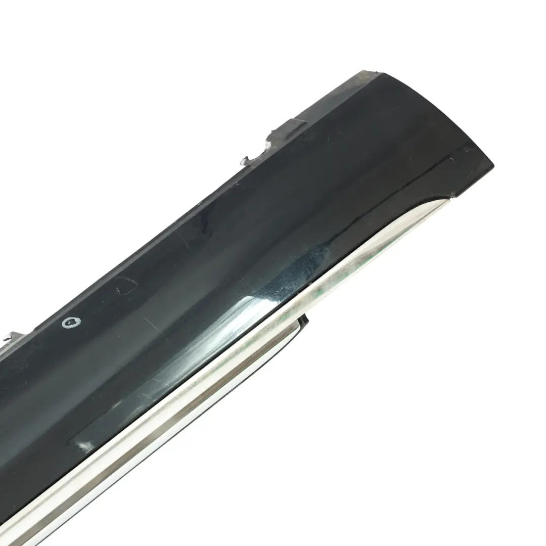 Seitenschweller Abdeckung Rechts Phantomschwarz für Audi A8 D4 mit Teilenummer 4H0853860E Audi A8 D4 Seitenschweller Abdeckung Rechts Phantomschwarz - SKU 4H0853860E-PHB - Teilenummer 4H0853860E