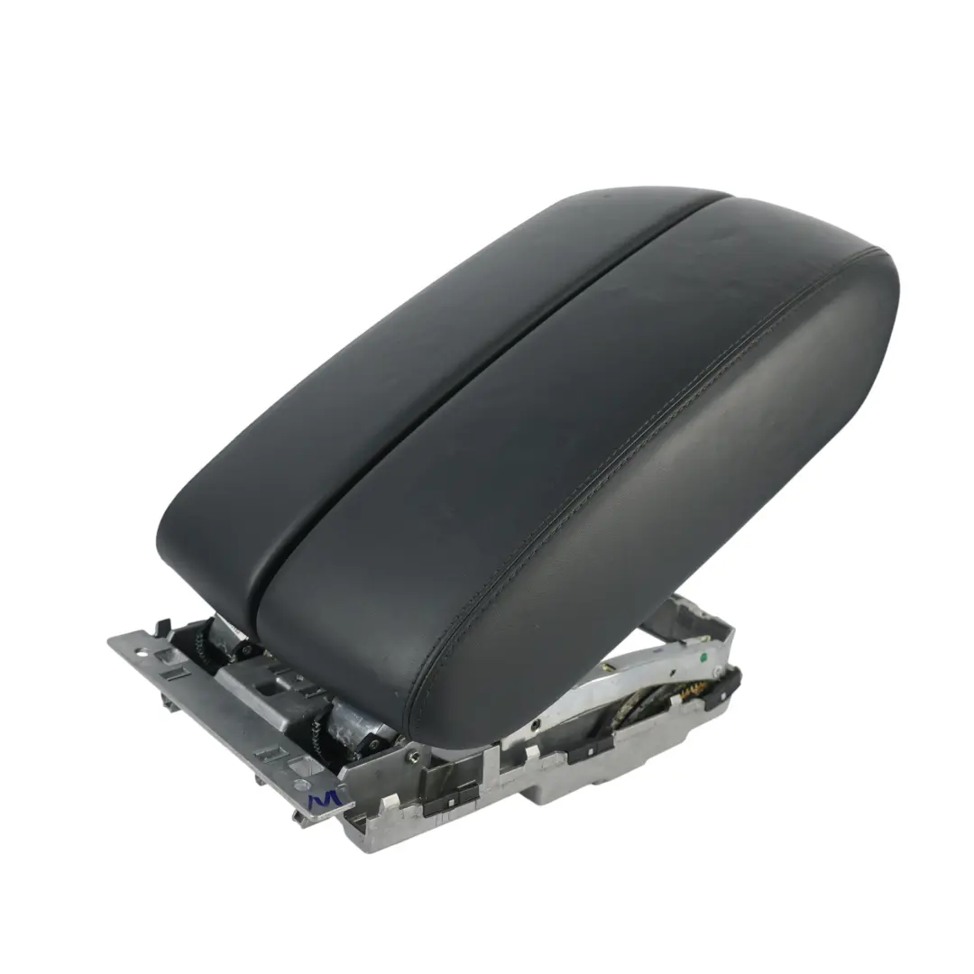 A8L 4H Accoudoir Avant Console Centrale Cuir Noir pour Audi à propos du numéro de pièce 4H0864206C Audi A8L 4H Accoudoir Avant Console Centrale Cuir Noir - SKU 4H0864206C - Numéro de pièce 4H0864206C