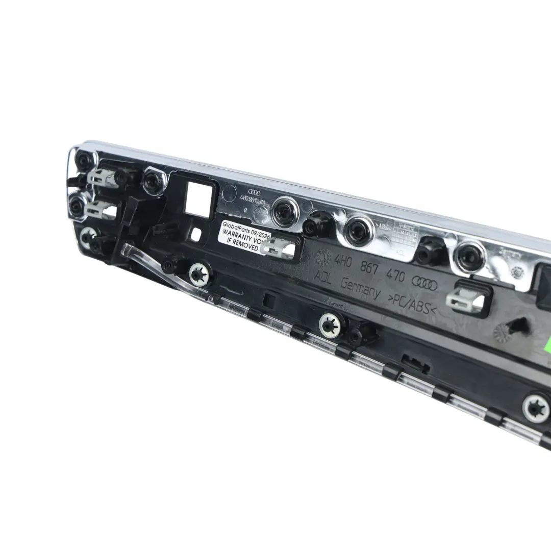 Türverkleidung Oben Hinten Gebürstetes Aluminium Rechts für Audi A8 4H D4 mit Teilenummer 4H0867470 Audi A8 4H D4 Türverkleidung Oben Hinten Gebürstetes Aluminium Rechts - SKU 4H0867470 - Teilenummer 4H0867470