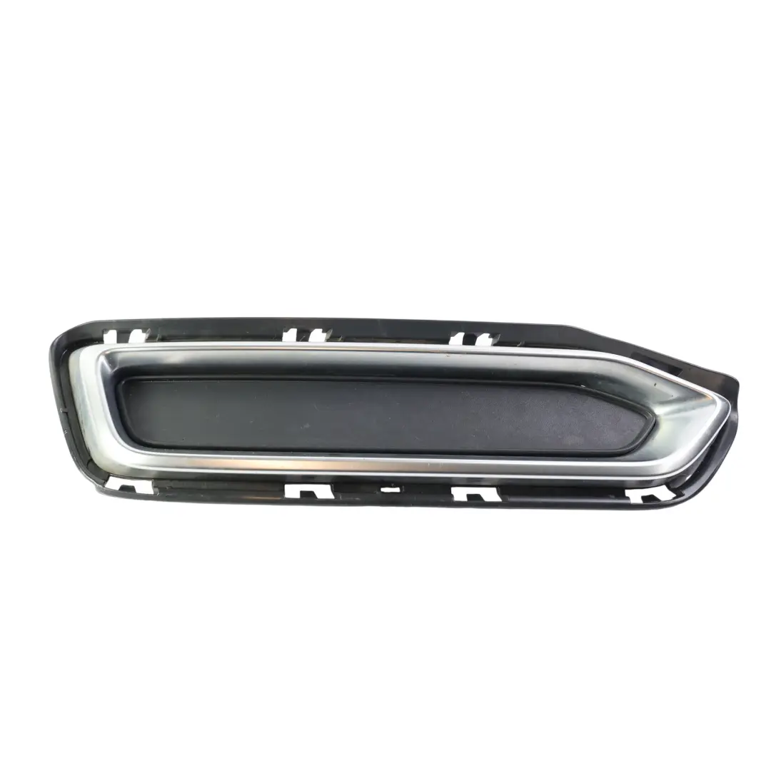 Kratka Zderzaka Tylnego Prawa Osłona Wydechu do Audi A6 C8 o numerze 4K0807320A Audi A6 C8 Kratka Zderzaka Tylnego Prawa Osłona Wydechu - SKU 4K0807320A - Numer Części 4K0807320A