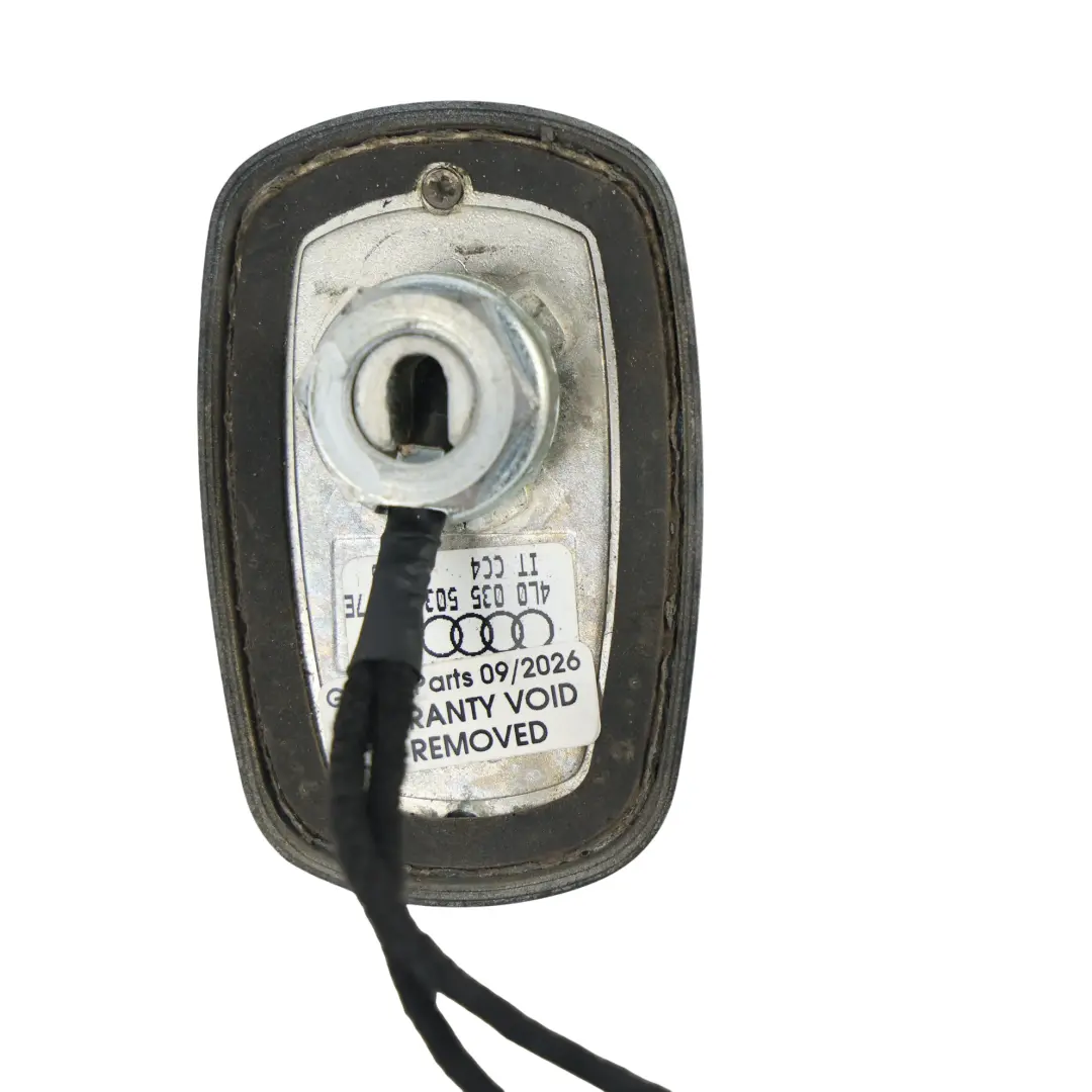 Antena Dachowa Rekin Condor Szary Metalik Y7E do Audi Q7 4L o numerze 4L0035503L Audi Q7 4L Antena Dachowa Rekin Condor Szary Metalik Y7E - SKU 4L0035503L-CGR - Numer Części 4L0035503L