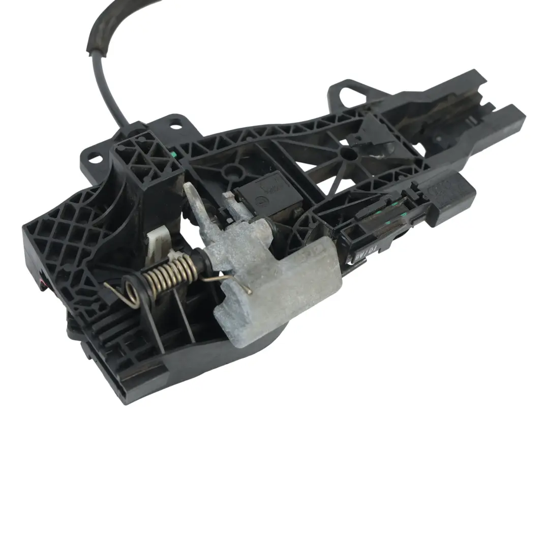 Uchwyt Montażowy Klamki Drzwi Tylnych Prawy do Audi Q7 4L o numerze 4L0839886J Audi Q7 4L Uchwyt Montażowy Klamki Drzwi Tylnych Prawy - SKU 4L0839886J - Numer Części 4L0839886J