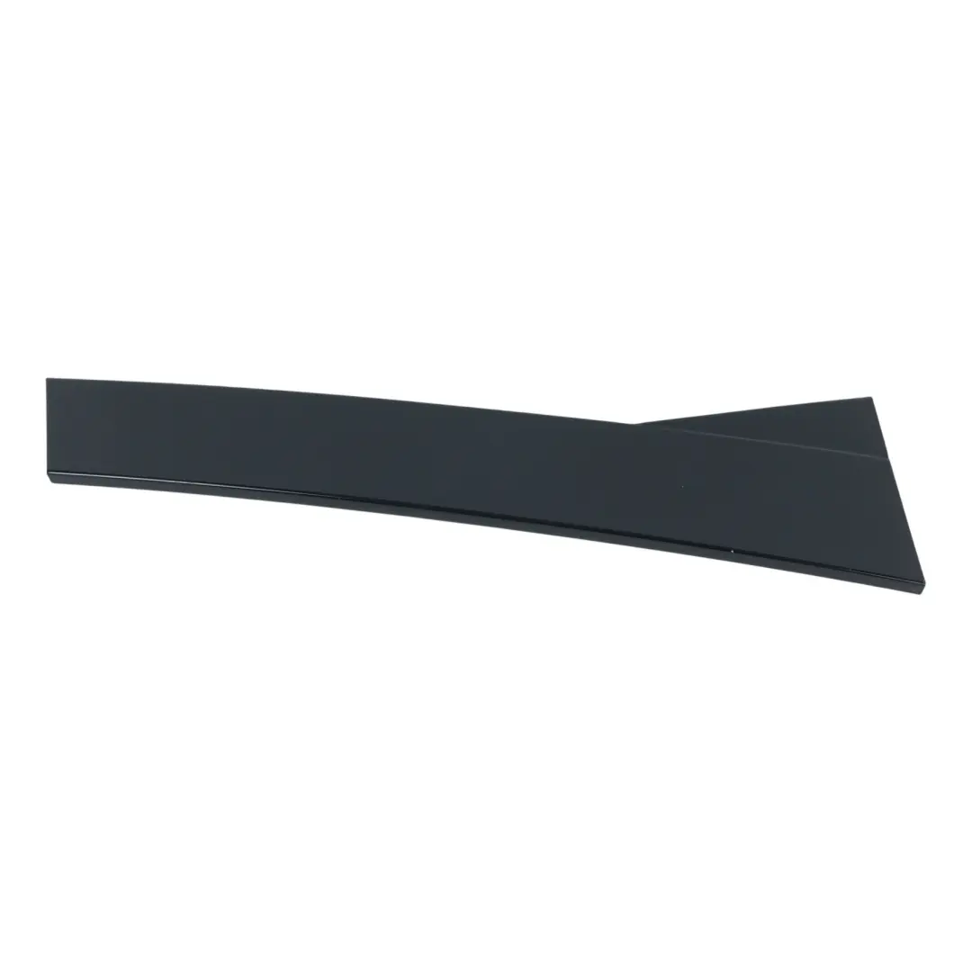 Osłona Słupka C Prawa Czarna Ramy Okna do Audi Q7 4L o numerze 4L0839904 Audi Q7 4L Osłona Słupka C Prawa Czarna Ramy Okna - SKU 4L0839904 - Numer Części 4L0839904