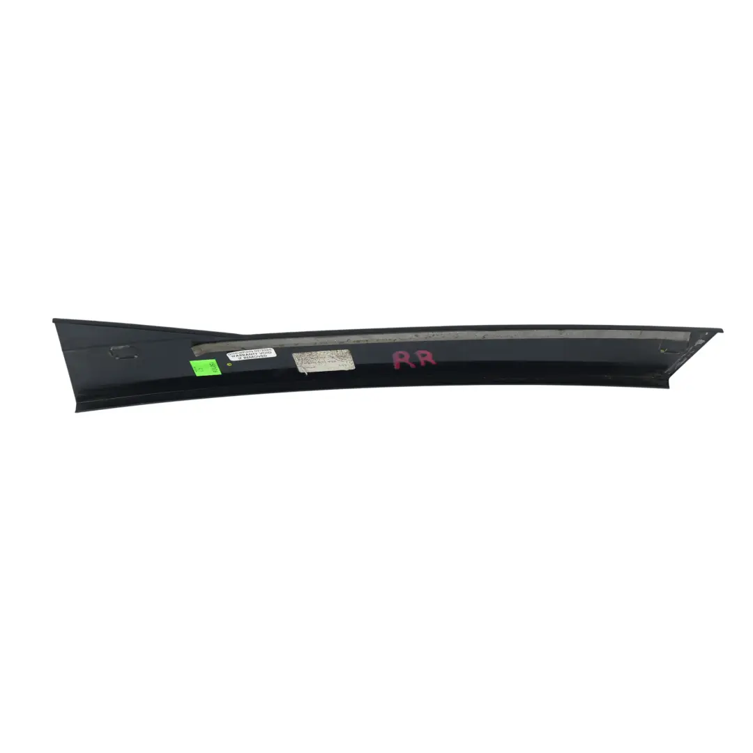 Osłona Słupka C Prawa Czarna Ramy Okna do Audi Q7 4L o numerze 4L0839904 Audi Q7 4L Osłona Słupka C Prawa Czarna Ramy Okna - SKU 4L0839904 - Numer Części 4L0839904