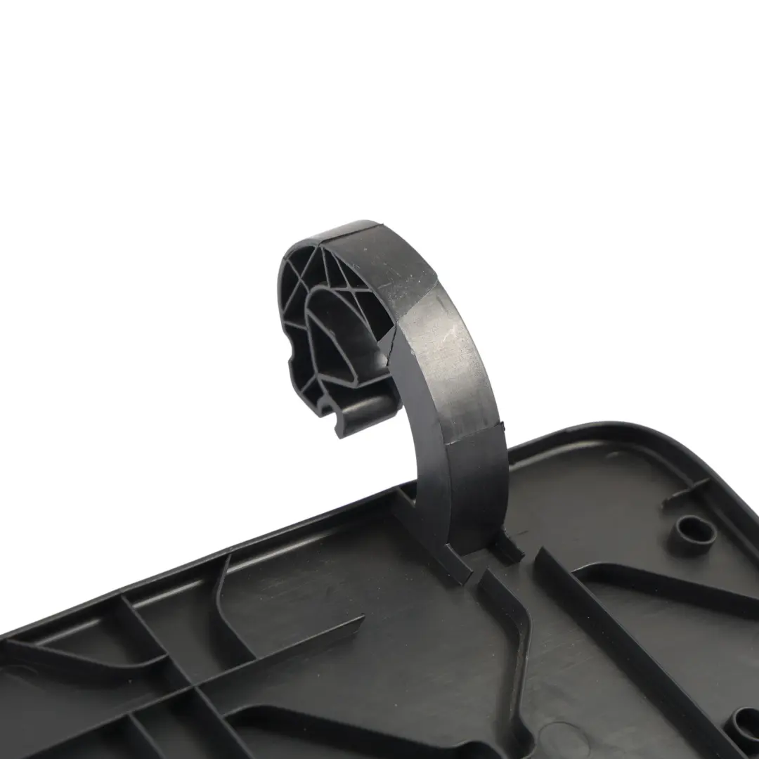 Dolna Osłona Tapicerka Klapy Bagażnika do Audi Q7 4L o numerze 4L0867973D Audi Q7 4L Dolna Osłona Tapicerka Klapy Bagażnika - SKU 4L0867973D - Numer Części 4L0867973D