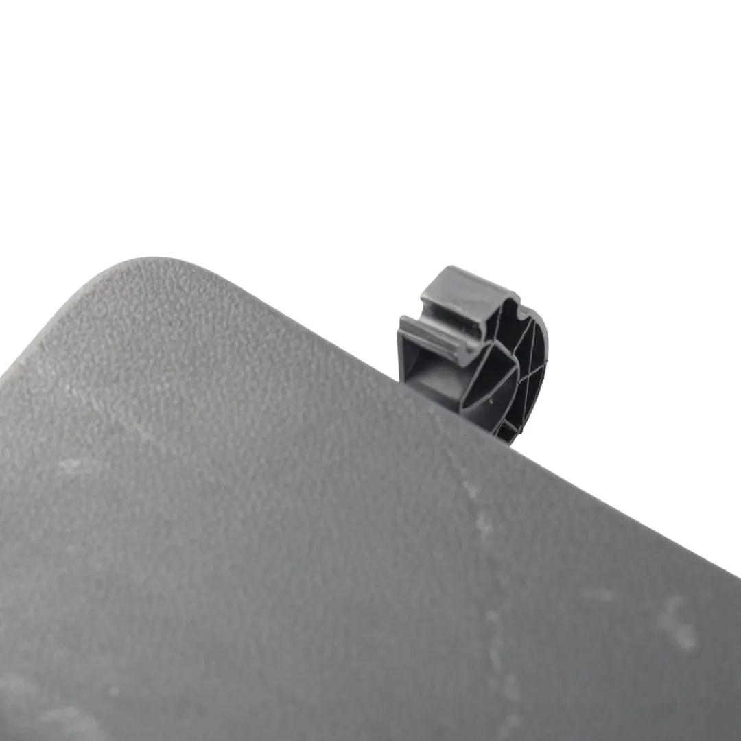 Dolna Osłona Tapicerka Klapy Bagażnika do Audi Q7 4L o numerze 4L0867973D Audi Q7 4L Dolna Osłona Tapicerka Klapy Bagażnika - SKU 4L0867973D - Numer Części 4L0867973D