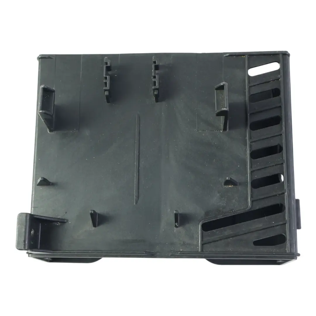 Supporto Telaio Montaggio Modulo Lettore DVD Sat Nav per Audi Q7 4L con numero di parte 4L0907462 Audi Q7 4L Supporto Telaio Montaggio Modulo Lettore DVD Sat Nav - SKU 4L0907462 - Numero di parte 4L0907462