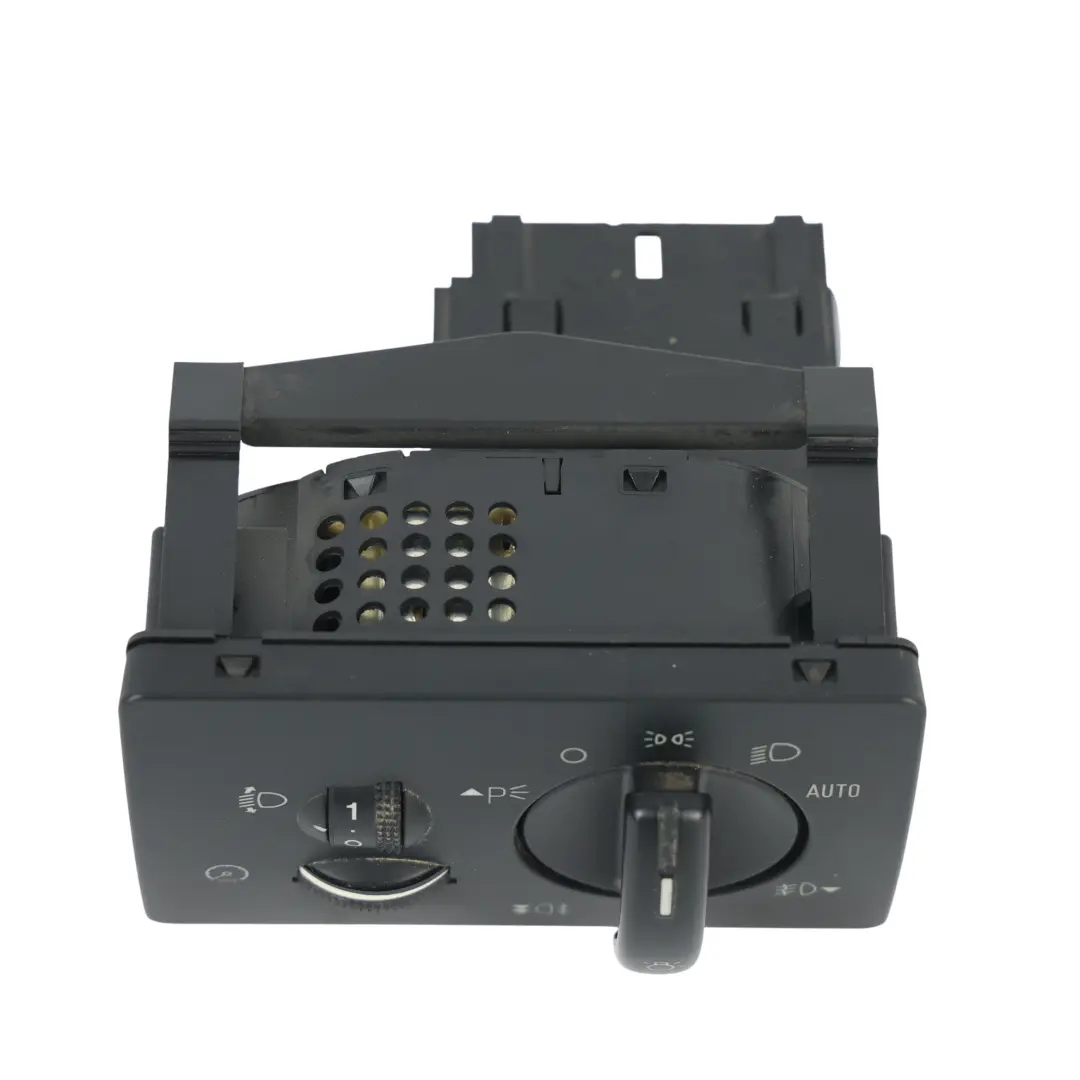 Headlight Fog Light Switch Panel to Ford Transit Mk7 with Part number 4M5T-13A024-DA Ford Transit Mk7 Headlight Fog Light Switch Panel - SKU RHD-4M5T-13A024-DA - Part number 4M5T-13A024-DA