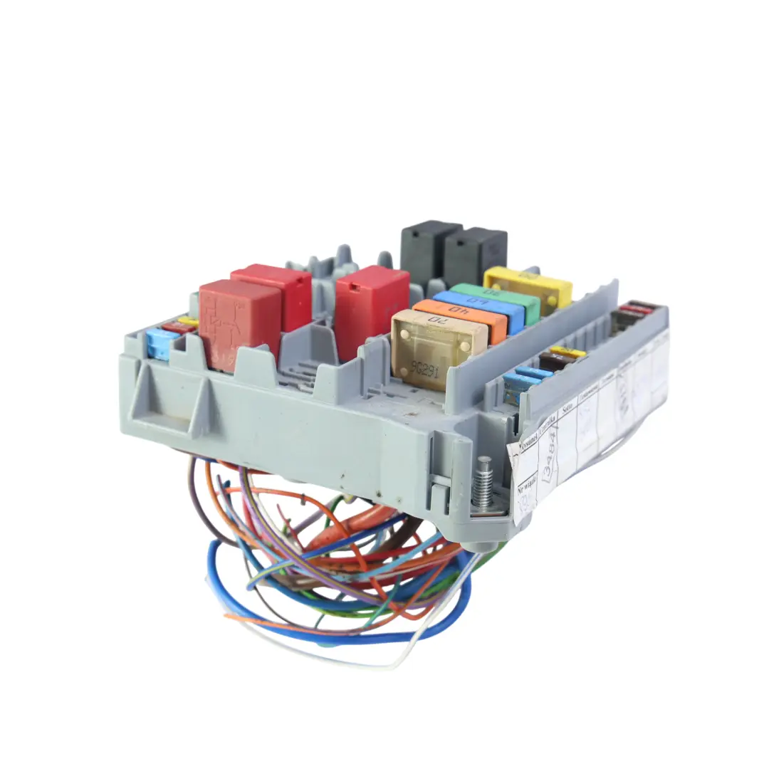 MK2 Sicherungskasten Motorraum Gehäuse 1.1 für Fiat Panda mit Teilenummer 51781452 Fiat Panda MK2 Sicherungskasten Motorraum Gehäuse 1.1 - SKU 51781452 - Teilenummer 51781452
